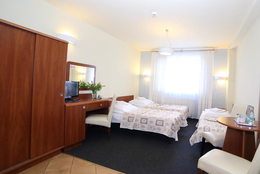 Abis Hotel Bystrzyca Klodzka Bagian luar foto